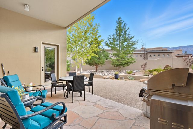 5604 MARIOLA Place NE, Albuquerque, NM 87111