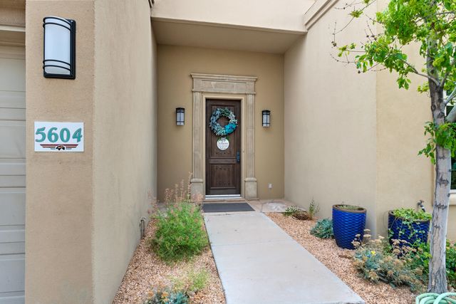 5604 MARIOLA Place NE, Albuquerque, NM 87111