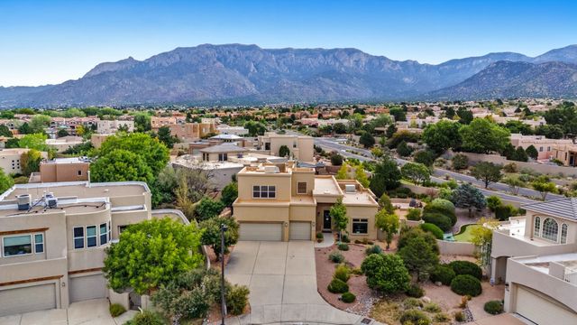 5604 MARIOLA Place NE, Albuquerque, NM 87111