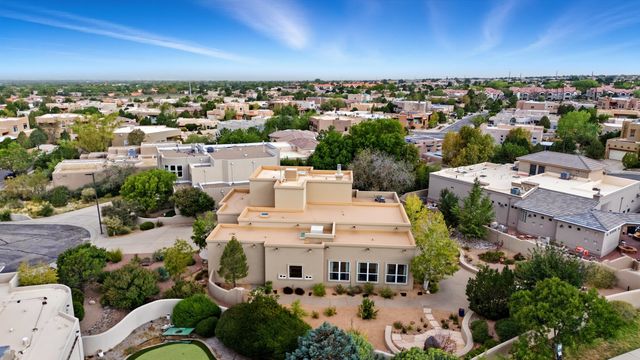 5604 MARIOLA Place NE, Albuquerque, NM 87111