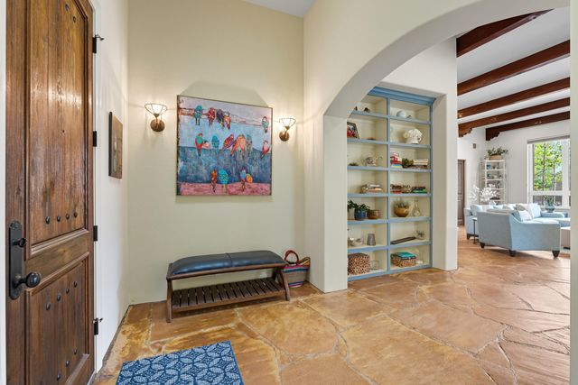 5604 MARIOLA Place NE, Albuquerque, NM 87111