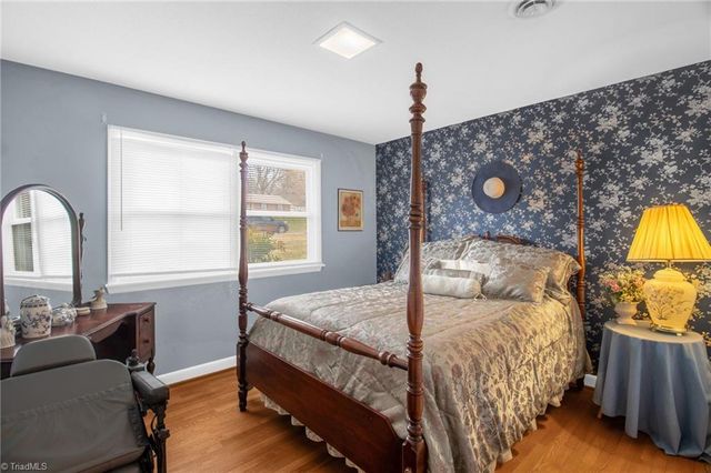 5630 Clinedale Court, Pfafftown, NC 27040