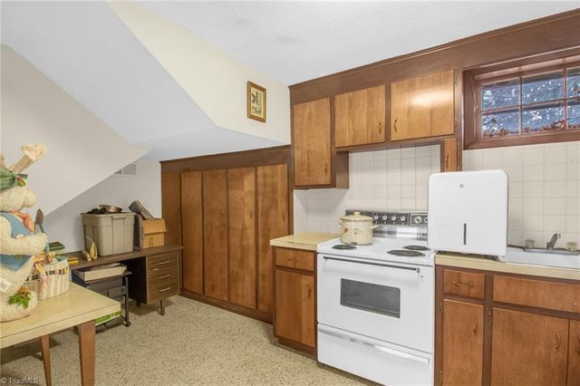 5630 Clinedale Court, Pfafftown, NC 27040