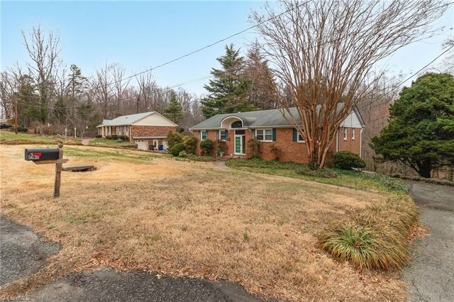 5630 Clinedale Court, Pfafftown, NC 27040
