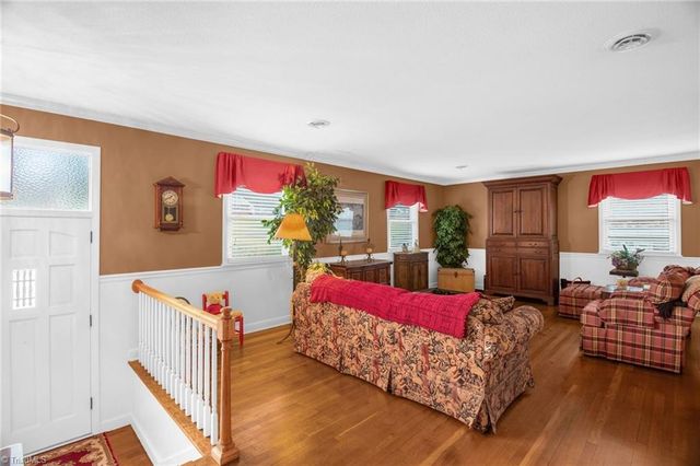 5630 Clinedale Court, Pfafftown, NC 27040