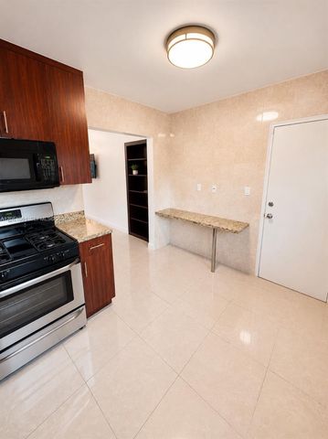 1050 94th Street 4, Bay Harbor Islands, FL 33154