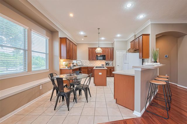 2500 Amy Lee Drive, Conroe, TX 77304