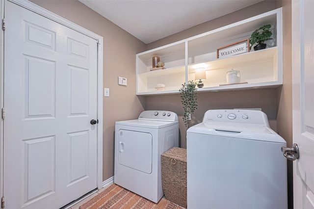 2500 Amy Lee Drive, Conroe, TX 77304