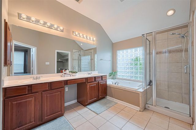 2500 Amy Lee Drive, Conroe, TX 77304