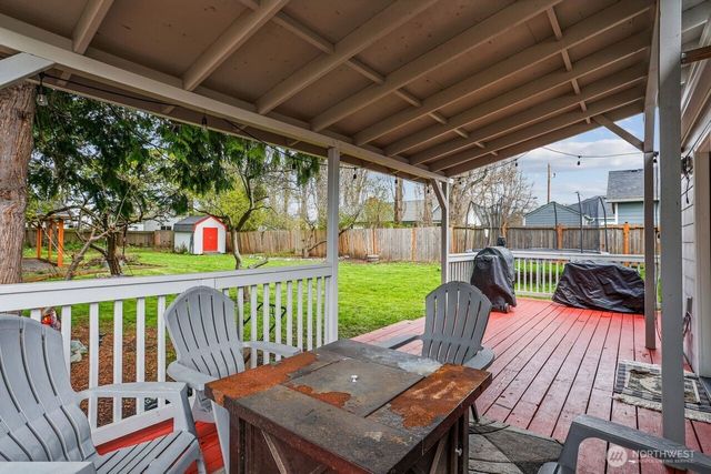 950 SE 4th Avenue, Oak Harbor, WA 98277