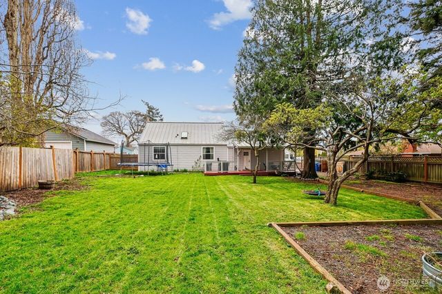 950 SE 4th Avenue, Oak Harbor, WA 98277