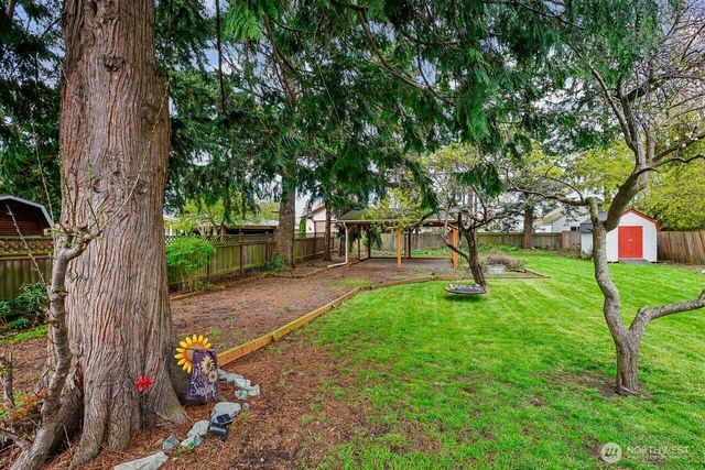 950 SE 4th Avenue, Oak Harbor, WA 98277