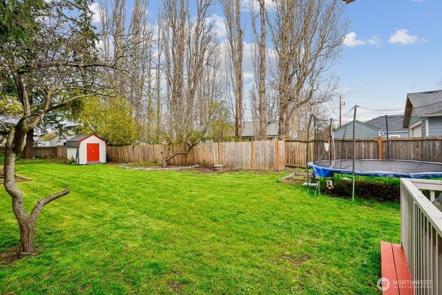 950 SE 4th Avenue, Oak Harbor, WA 98277