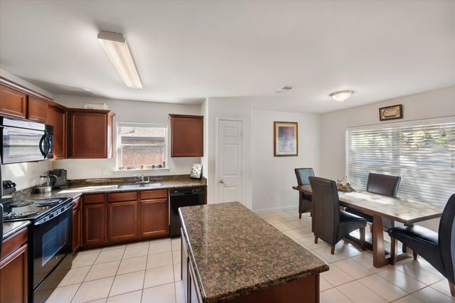 1008 Primrose Drive, Sanger, TX 76266