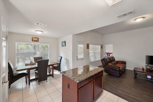 1008 Primrose Drive, Sanger, TX 76266