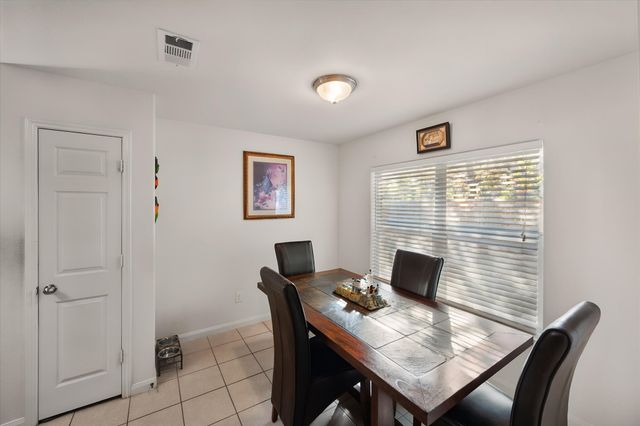 1008 Primrose Drive, Sanger, TX 76266