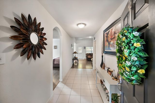 1008 Primrose Drive, Sanger, TX 76266