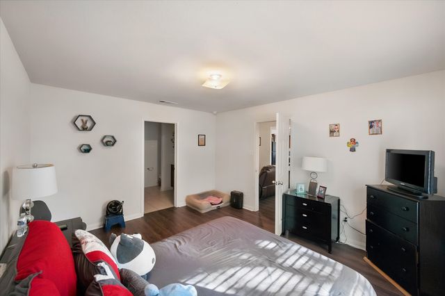 1008 Primrose Drive, Sanger, TX 76266