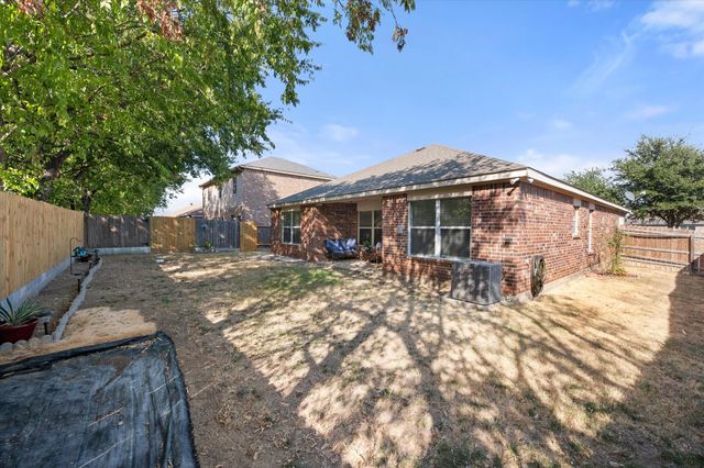 1008 Primrose Drive, Sanger, TX 76266
