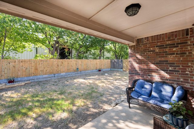 1008 Primrose Drive, Sanger, TX 76266