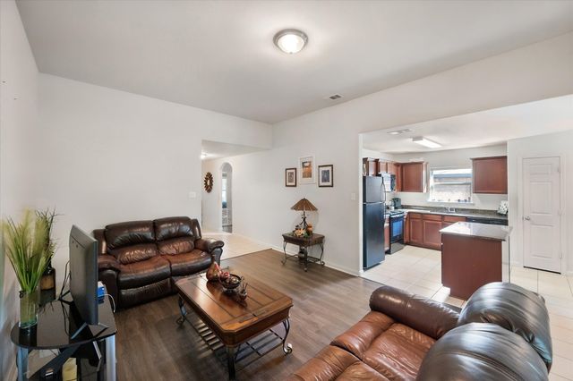 1008 Primrose Drive, Sanger, TX 76266