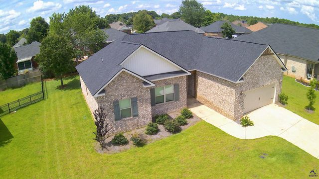 106 Raspberry Trail, Perry, GA 31069