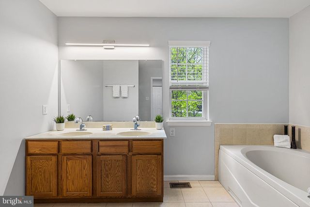 106 REGENTS CT, Malvern, PA 19355