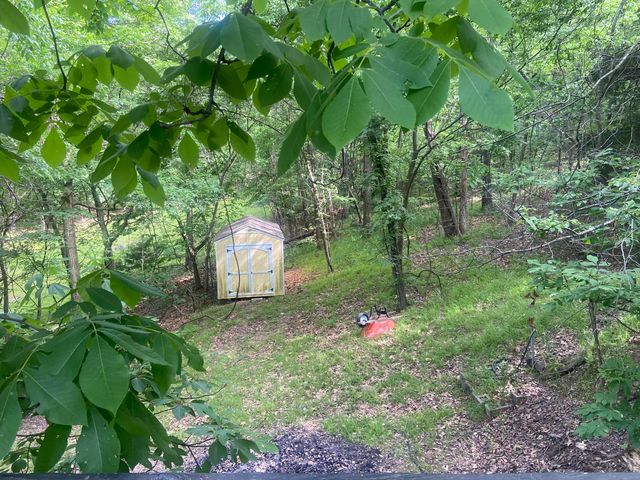 556 Private Road 65, Eucha, OK 74342