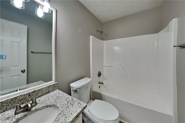 638 Castlebrooke Way, Lawrenceville, GA 30045