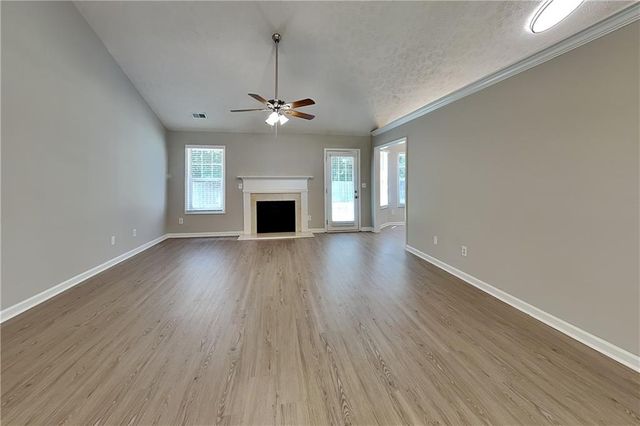 638 Castlebrooke Way, Lawrenceville, GA 30045