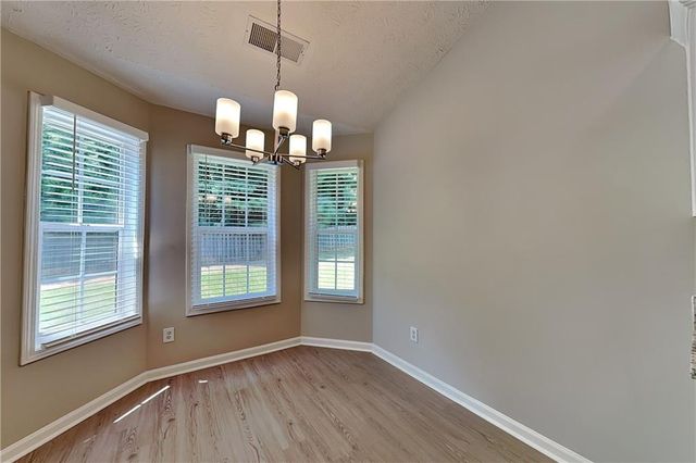 638 Castlebrooke Way, Lawrenceville, GA 30045