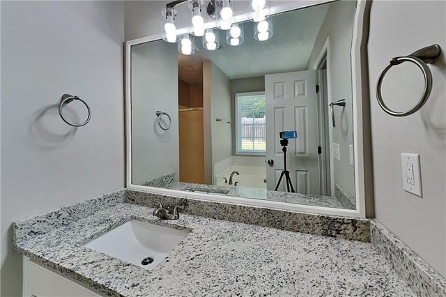 638 Castlebrooke Way, Lawrenceville, GA 30045