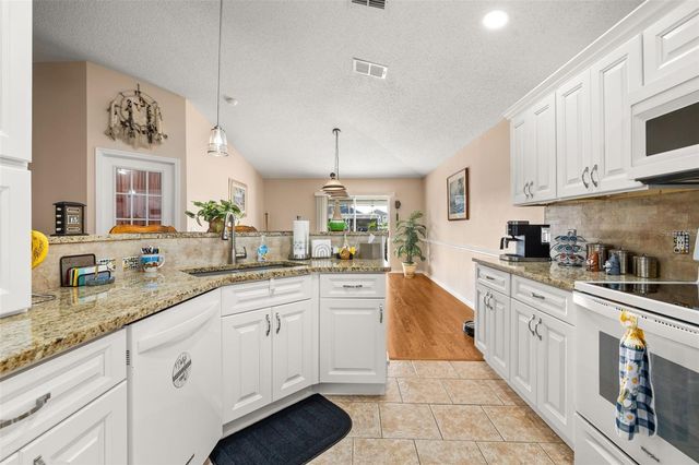 105 CARDIFF AVENUE, Davenport, FL 33897