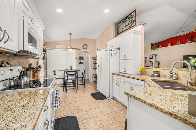 105 CARDIFF AVENUE, Davenport, FL 33897