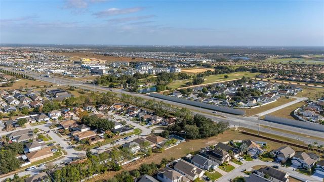 105 CARDIFF AVENUE, Davenport, FL 33897