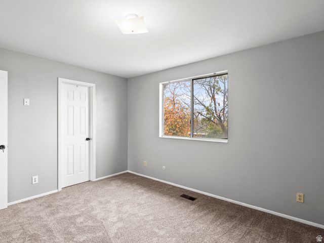 5352 W WESTSLOPE DR, Kearns, UT 84118