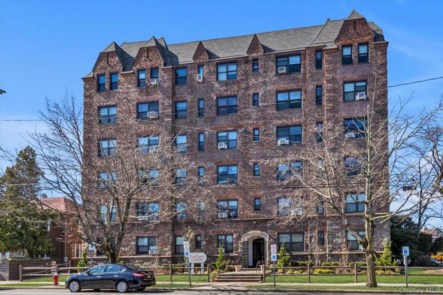 141 Woodmere Boulevard 5H, Woodmere, NY 11598
