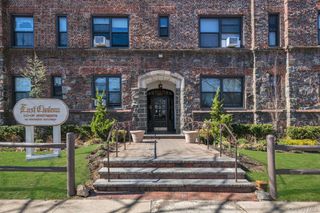 141 Woodmere Boulevard 5H, Woodmere, NY 11598