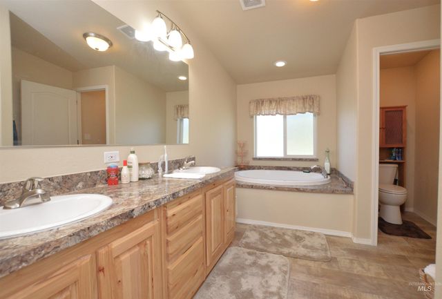 1150 Three Mile Rd, Weippe, ID 83553