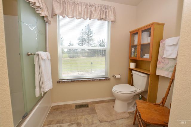 1150 Three Mile Rd, Weippe, ID 83553