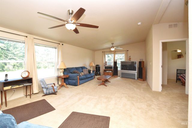 1150 Three Mile Rd, Weippe, ID 83553