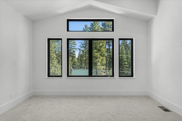 7132 8th Avenue, Tahoma, CA 96142