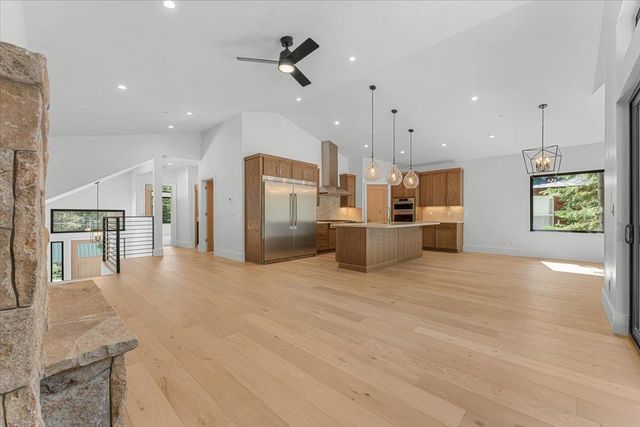 7132 8th Avenue, Tahoma, CA 96142