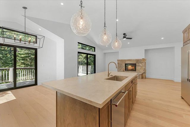 7132 8th Avenue, Tahoma, CA 96142