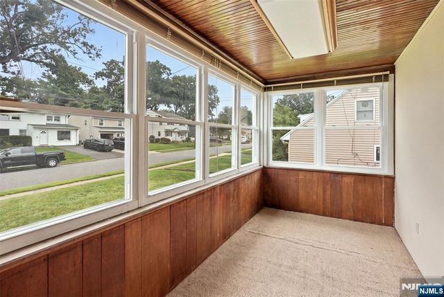 26 Dora Avenue, Waldwick, NJ 07463