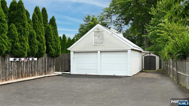 26 Dora Avenue, Waldwick, NJ 07463
