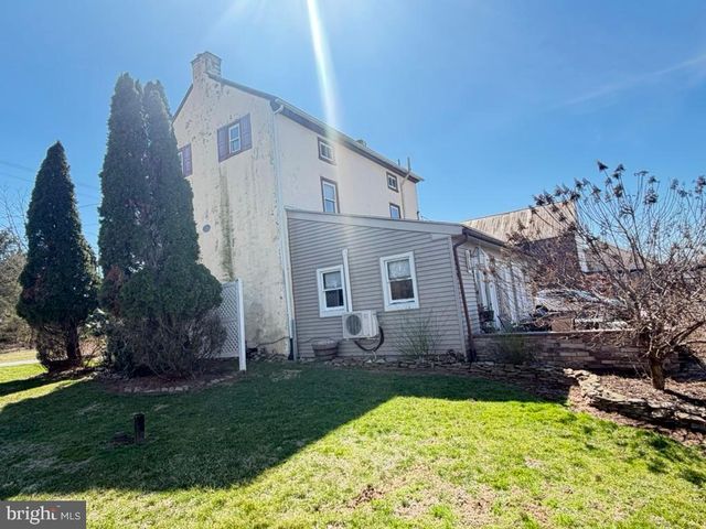 969 N GRANGE AVE, Collegeville, PA 19426