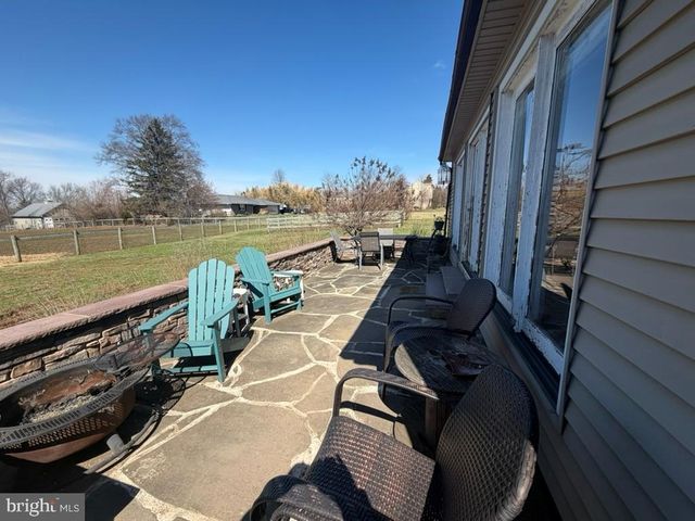 969 N GRANGE AVE, Collegeville, PA 19426