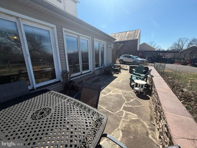 969 N GRANGE AVE, Collegeville, PA 19426