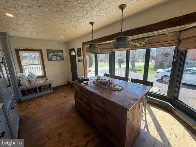 969 N GRANGE AVE, Collegeville, PA 19426